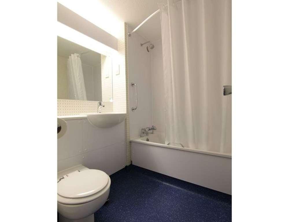 Travelodge Northampton Upton Way Zewnętrze zdjęcie